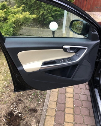 Volvo S60 cena 69000 przebieg: 80700, rok produkcji 2018 z Augustów małe 172
